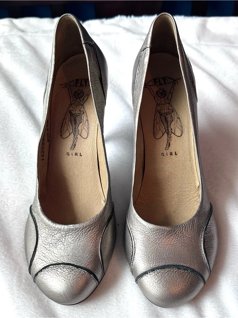 Fly Girl London Silver Pewter Metallic High Heel Pumps 9 Round Toe Portugal